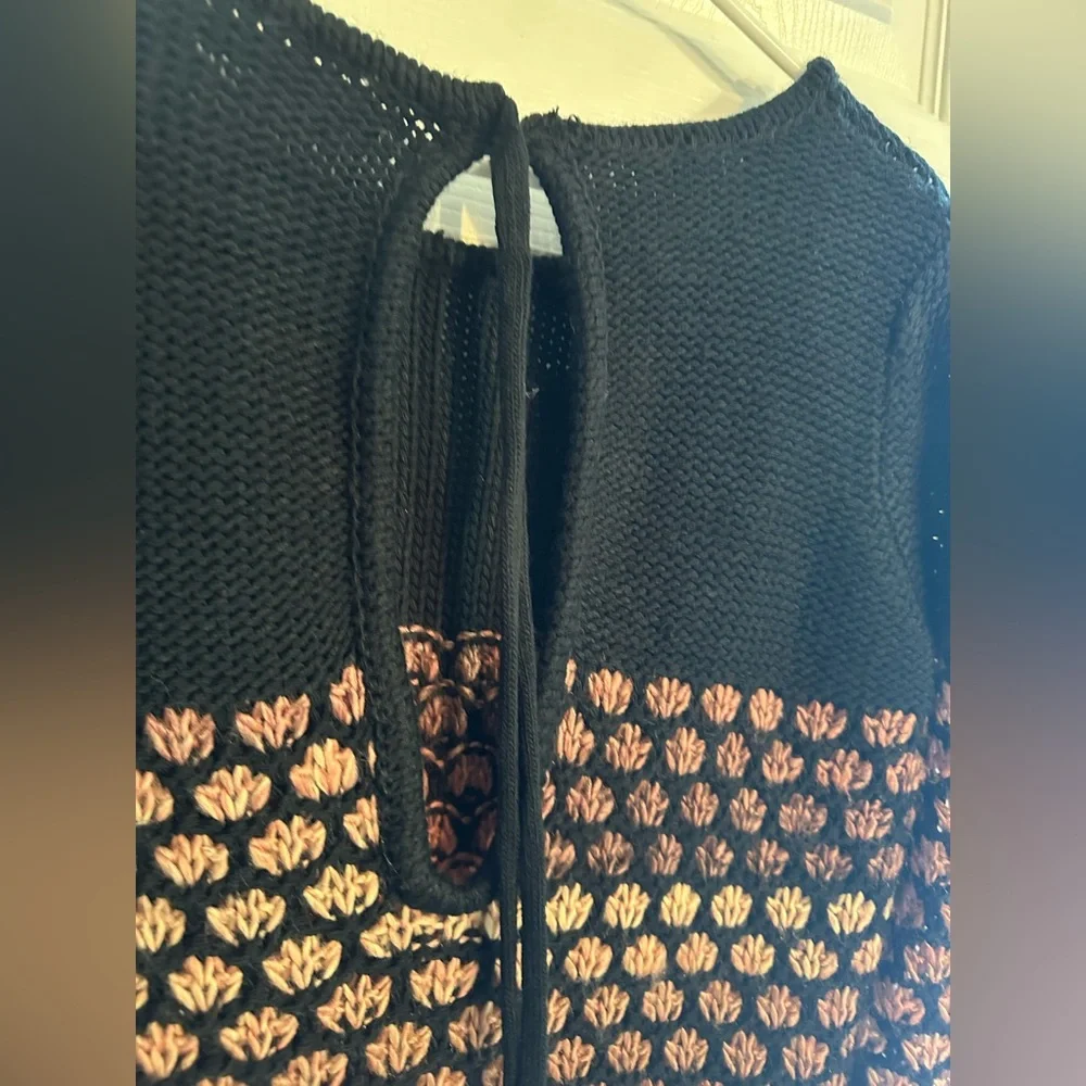 Vertigo Knit Long Sleeve Dress - Size L ptp18 - Picture 5 of 8